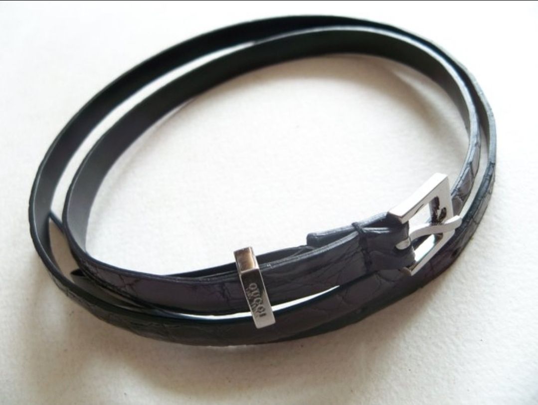 Gucci Black Leather Ladies Belt – Made in Italy – Excellent Condition – Authentic Luxury