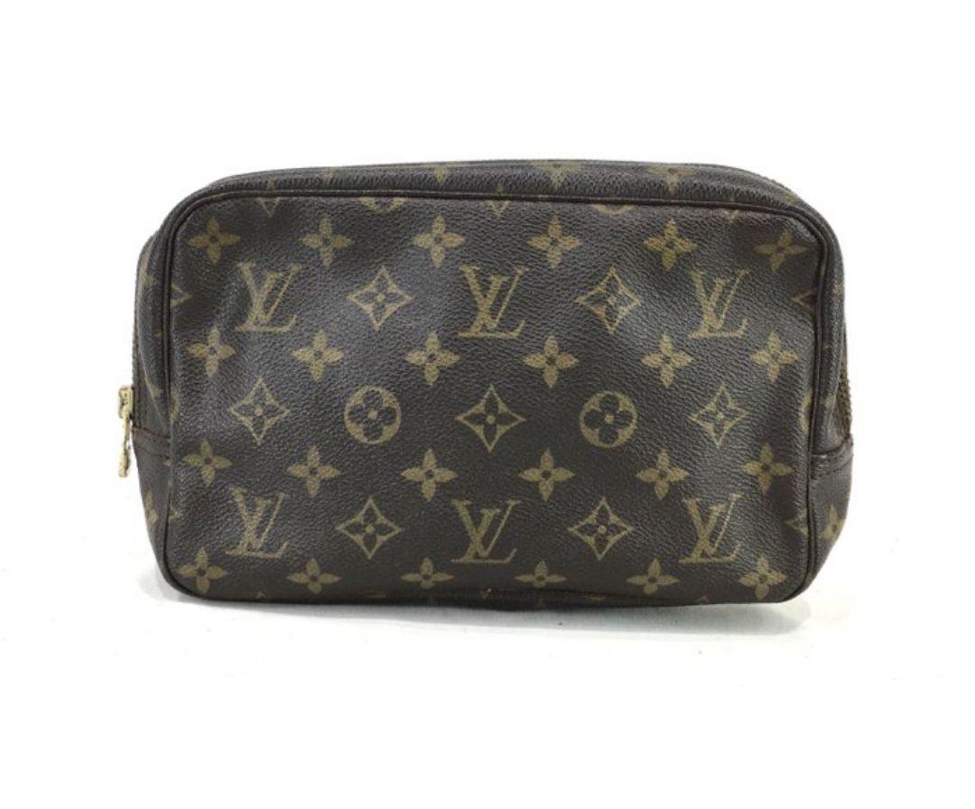 Louis Vuitton Monogram Trousse Toilette 23