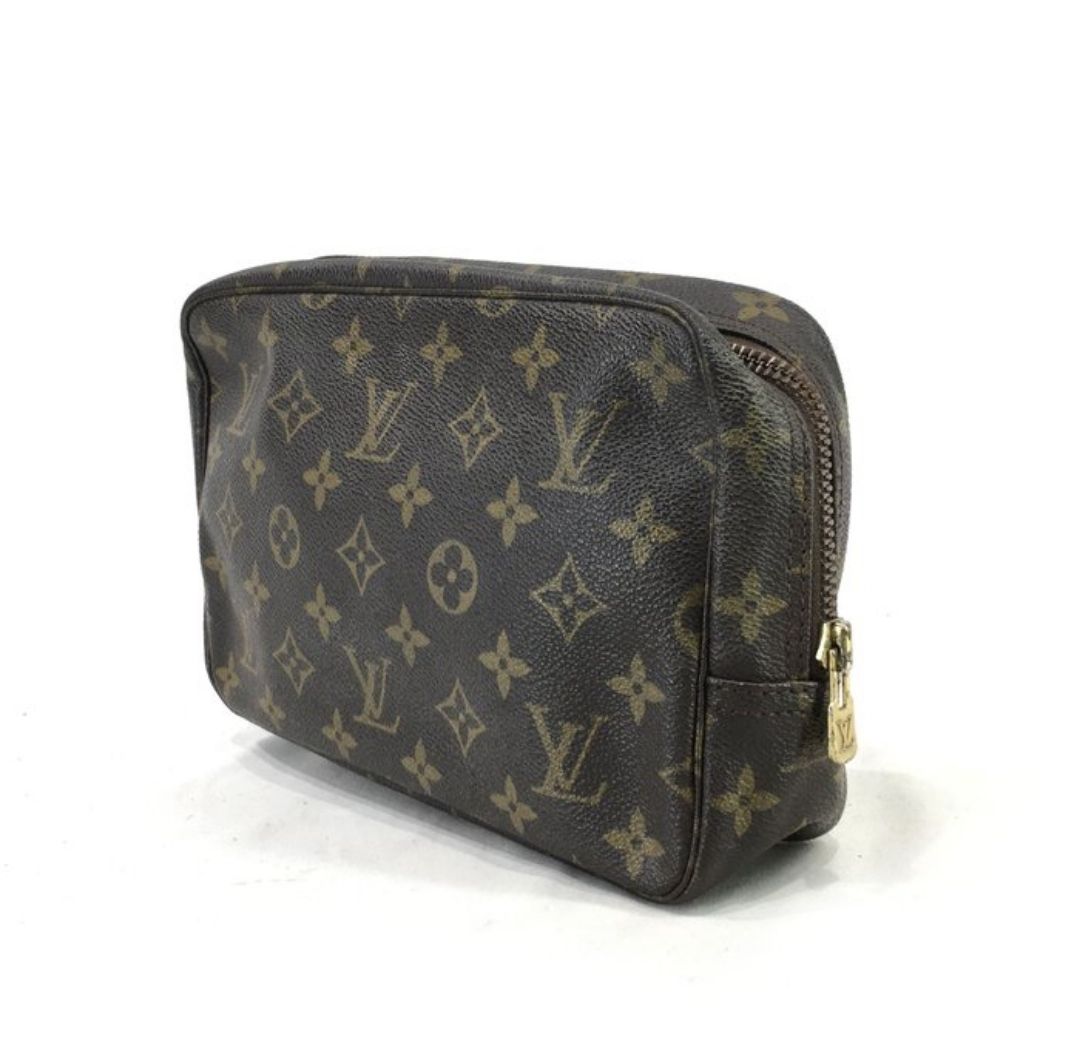 Louis Vuitton Monogram Trousse Toilette 23