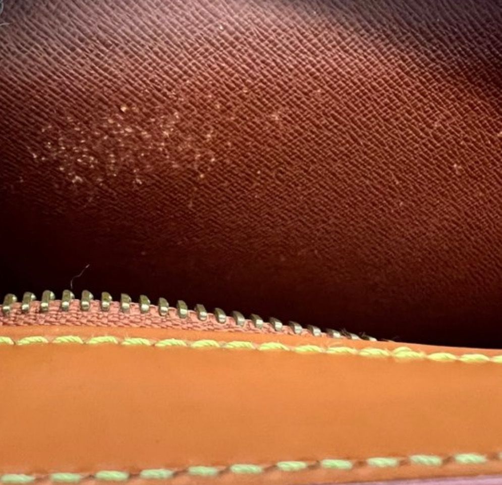 Louis Vuitton Brown Homme ClutchEpi leather Bag 