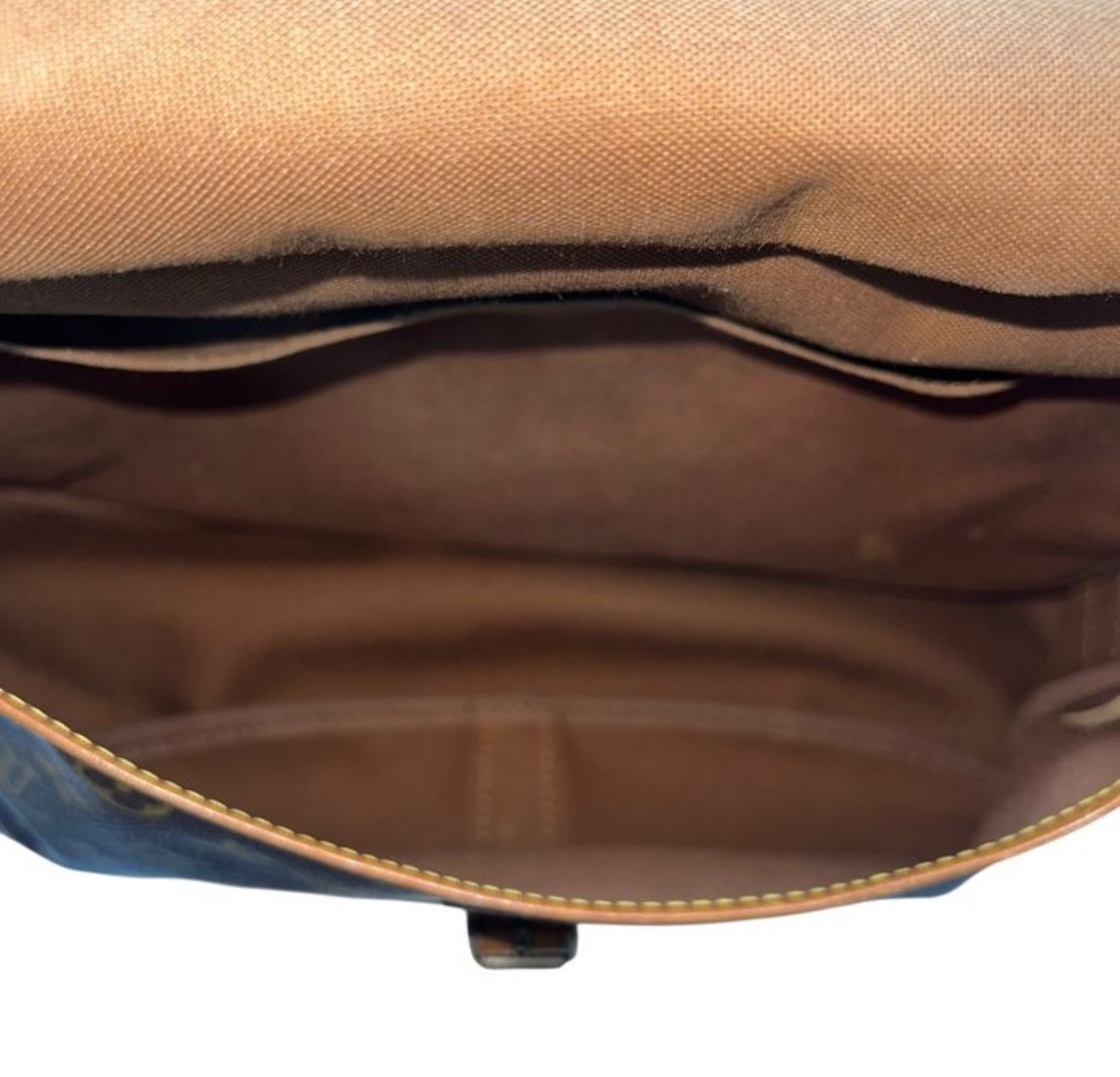 Louis Vuitton monogram Samiur 32 crossbody bag