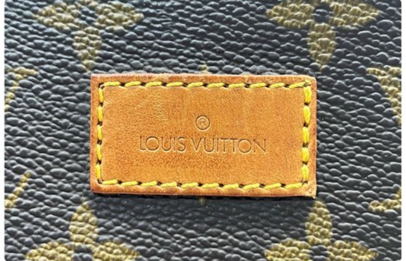 Louis Vuitton monogram Samiur 32 crossbody bag