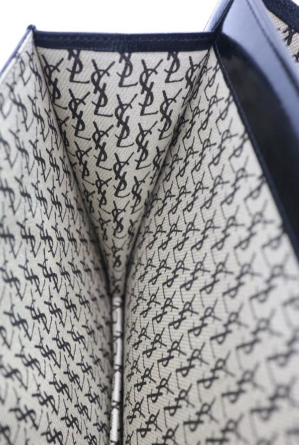 Yves Saint Laurent Black leather Y Logo shoulder bag