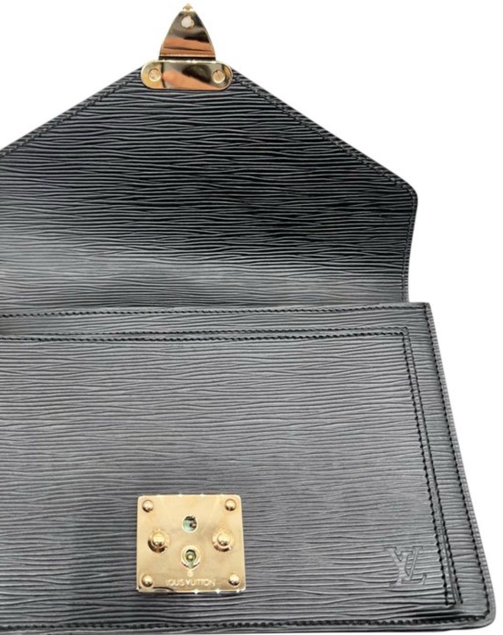 Louis Vuitton Black Serie Dragonne Clutch Epi leather bag