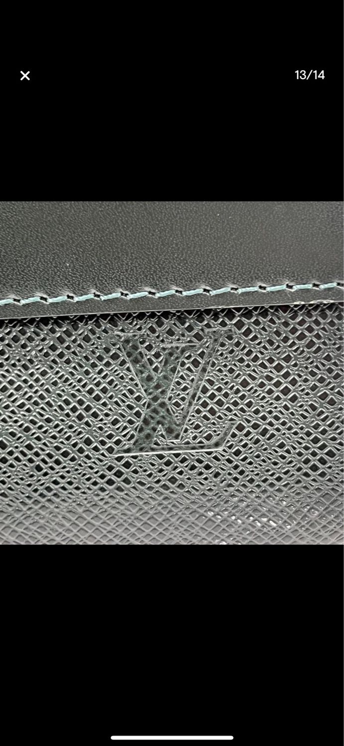 Louis Vuitton Green Taiga Volga Clutch / organizer