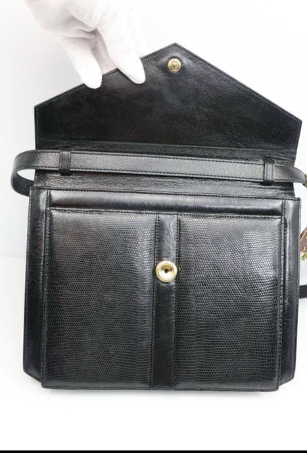 Yves Saint Laurent Black leather Y Logo shoulder bag