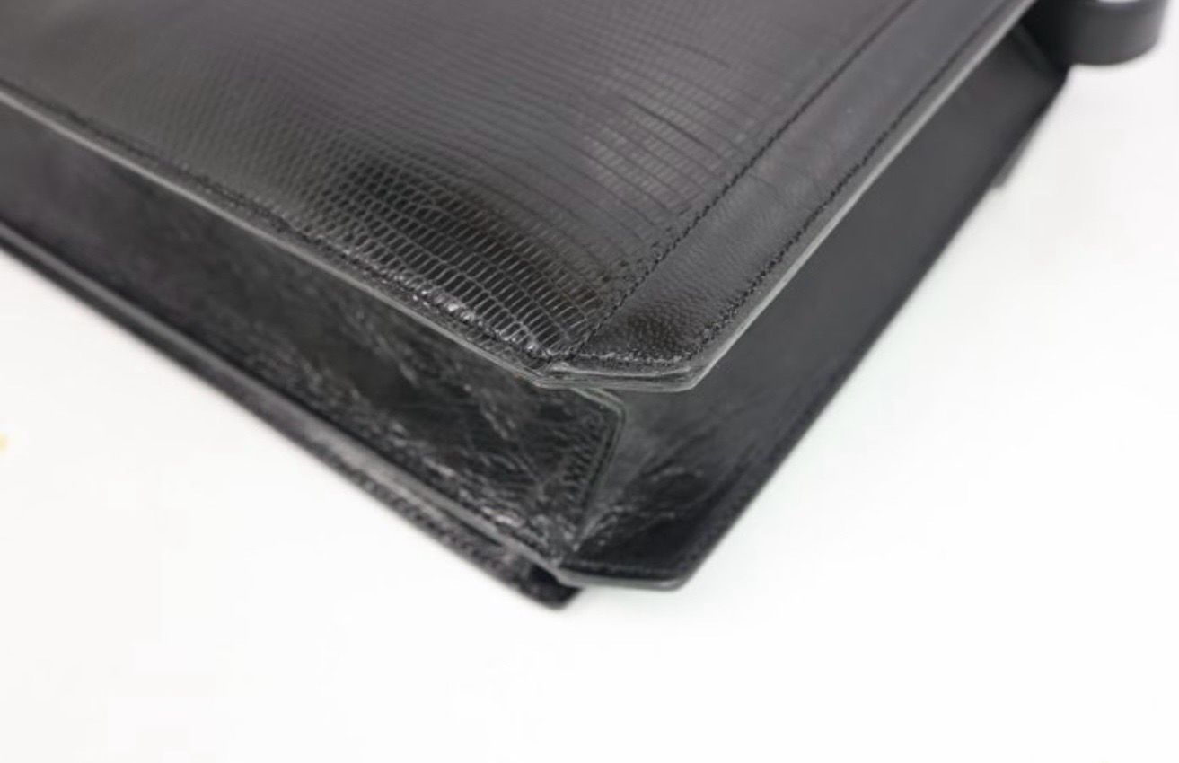 Yves Saint Laurent Black leather Y Logo shoulder bag