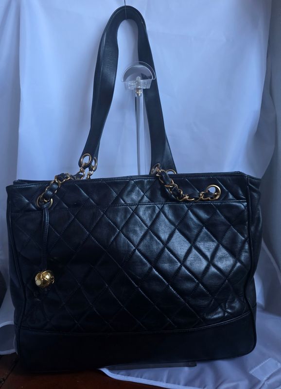 Chanel Black lambskin leather Matelassé Chain Tote Bag