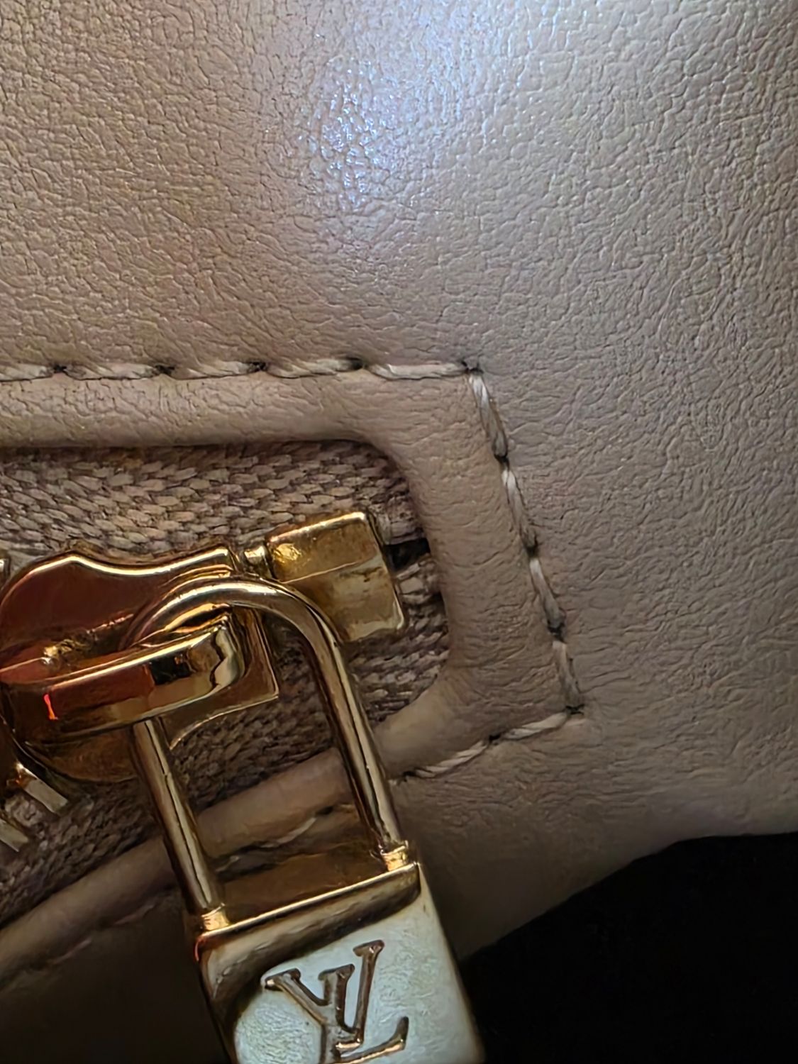 Louis Vuitton Yellow Houston Vernis Leather Tote