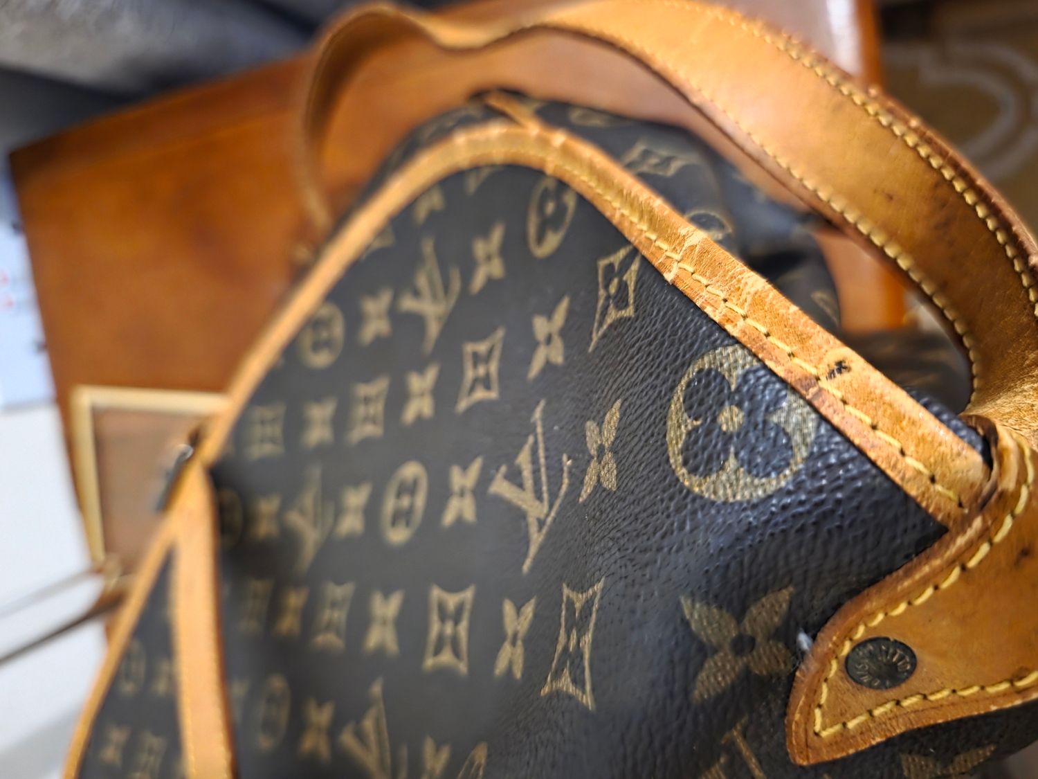 Louis Vuitton monogram Samiur 32 crossbody bag