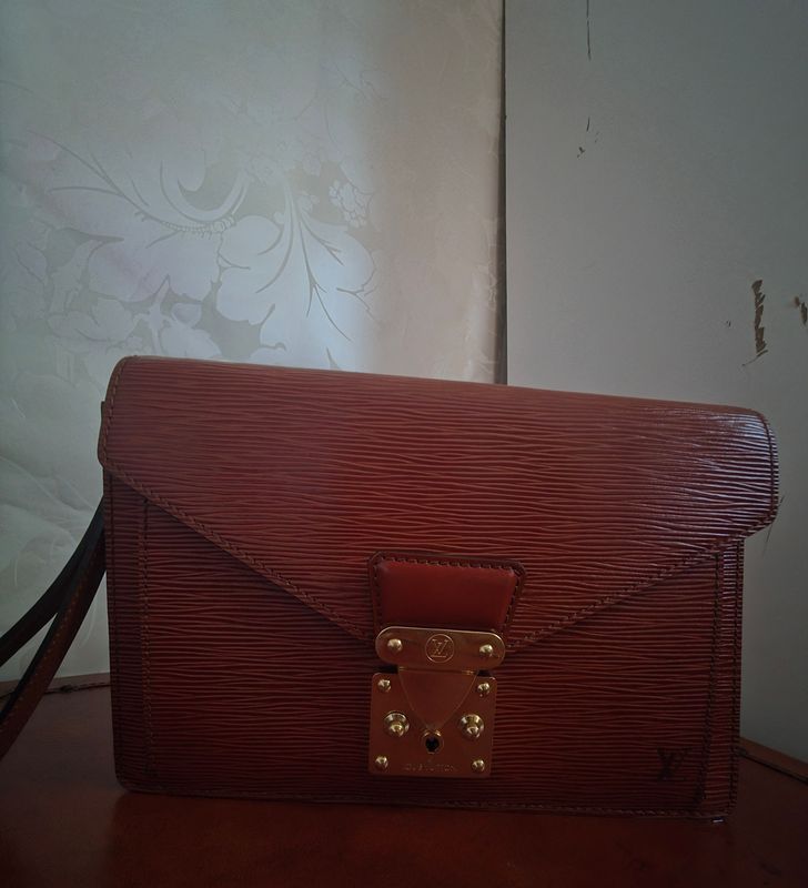  Louis Vuitton Serie Dragonne Cognac brown Epi Leather Clutch Bag