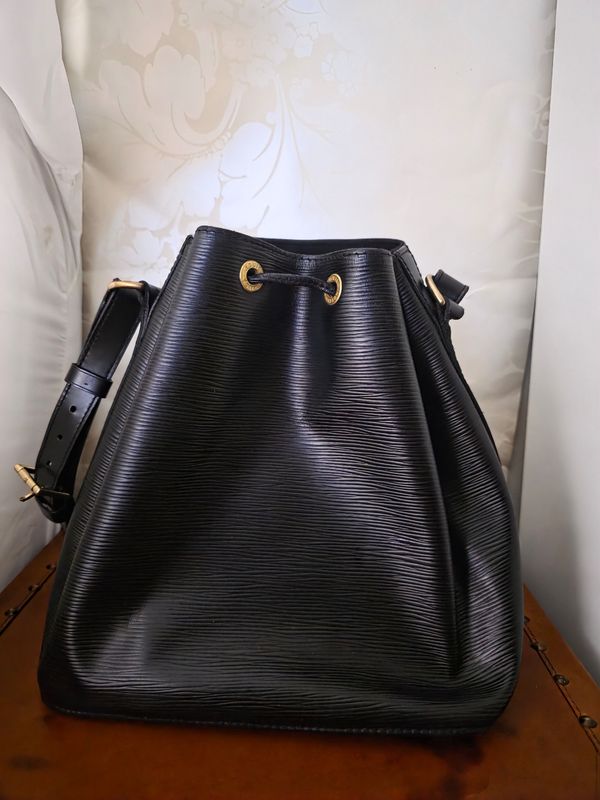 Louis Vuitton Black Petit Noé  Epi leather Noir bag
