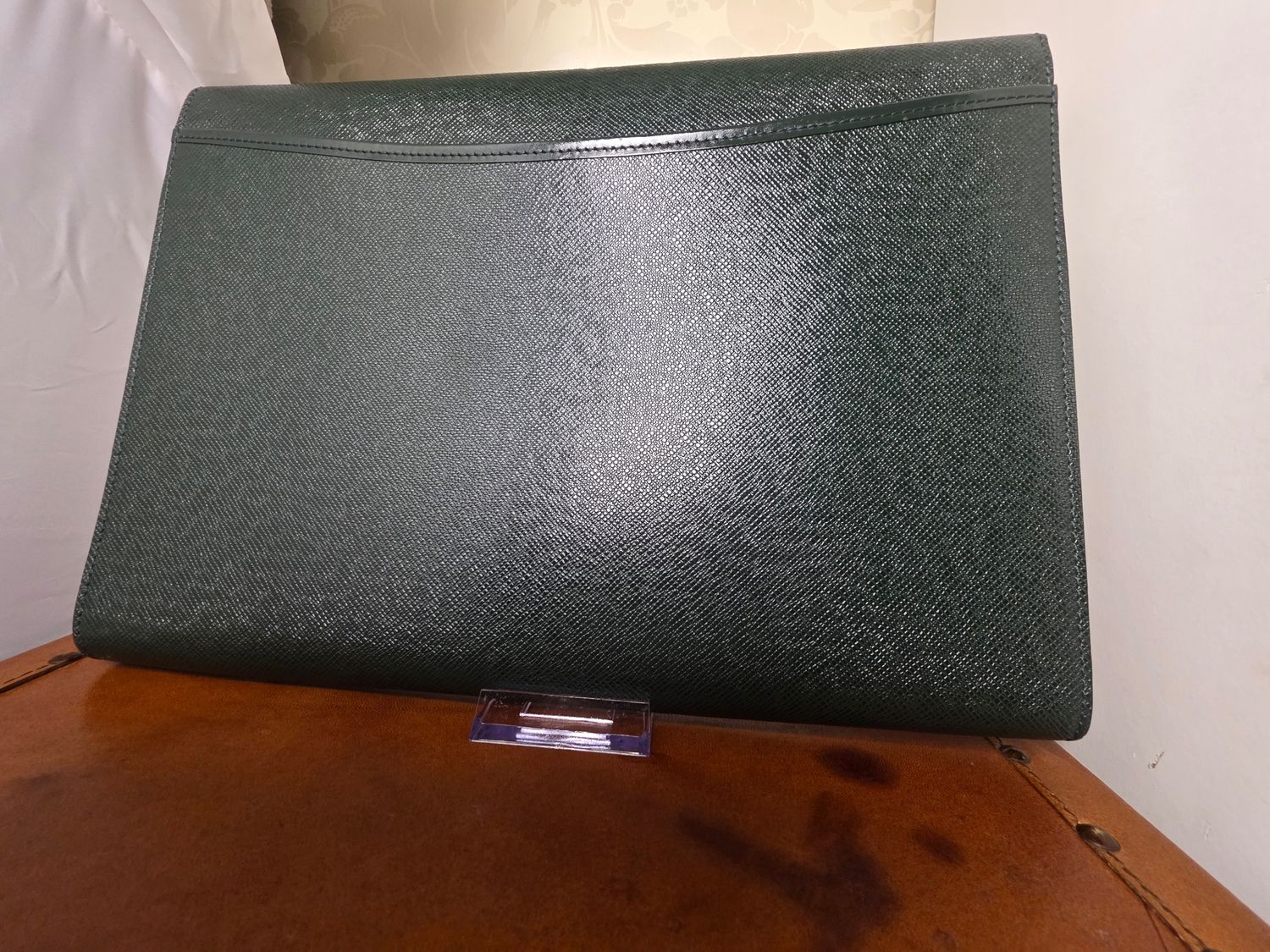 Louis Vuitton Green Taiga Volga Clutch / organizer