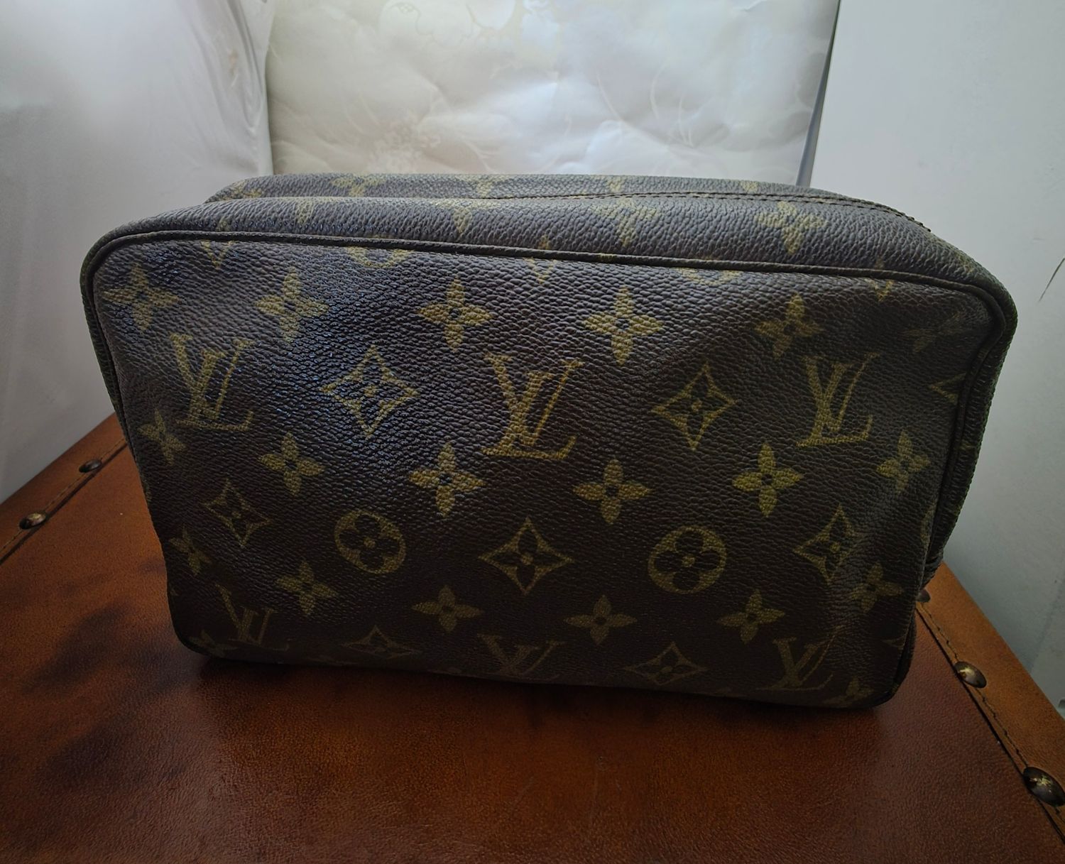 Louis Vuitton Monogram Trousse Toilette 28