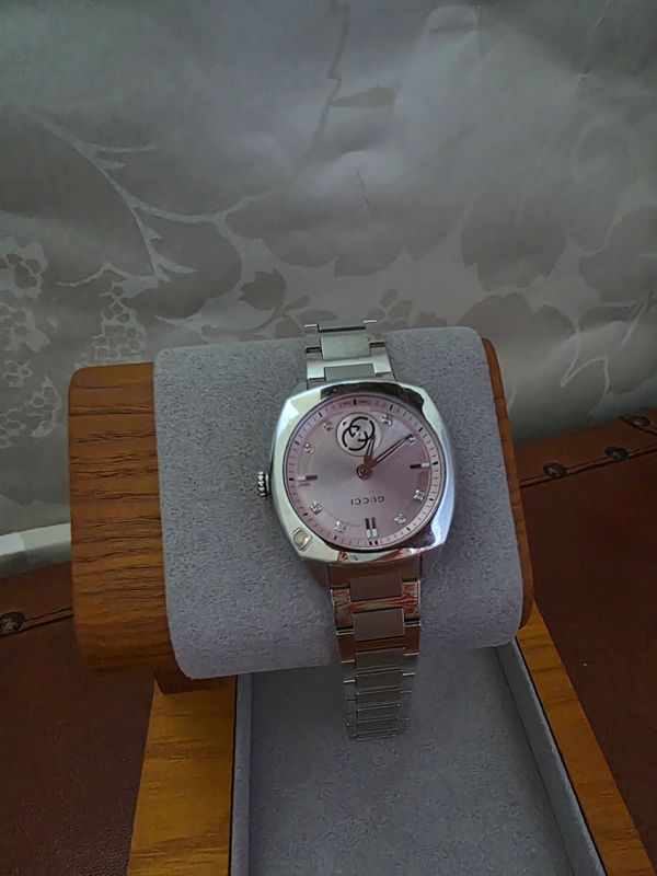  Gucci Pink Interlocking wristwatch YA142511  – Pink Dial with Diamonds