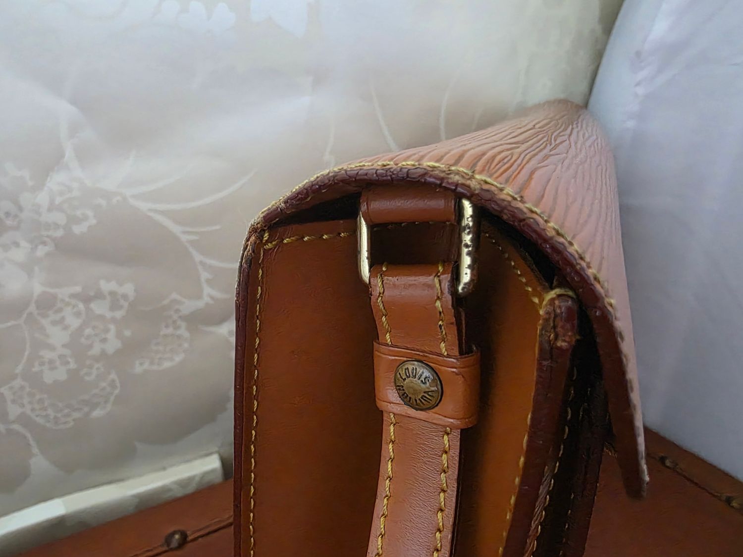 Louis Vuitton Cognac brown Serie Dragonne Epi leather Clutch bag 