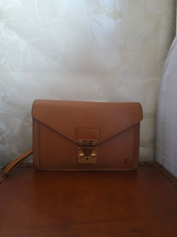  Louis Vuitton Cognac brown Serie Dragonne Epi leather Clutch bag 