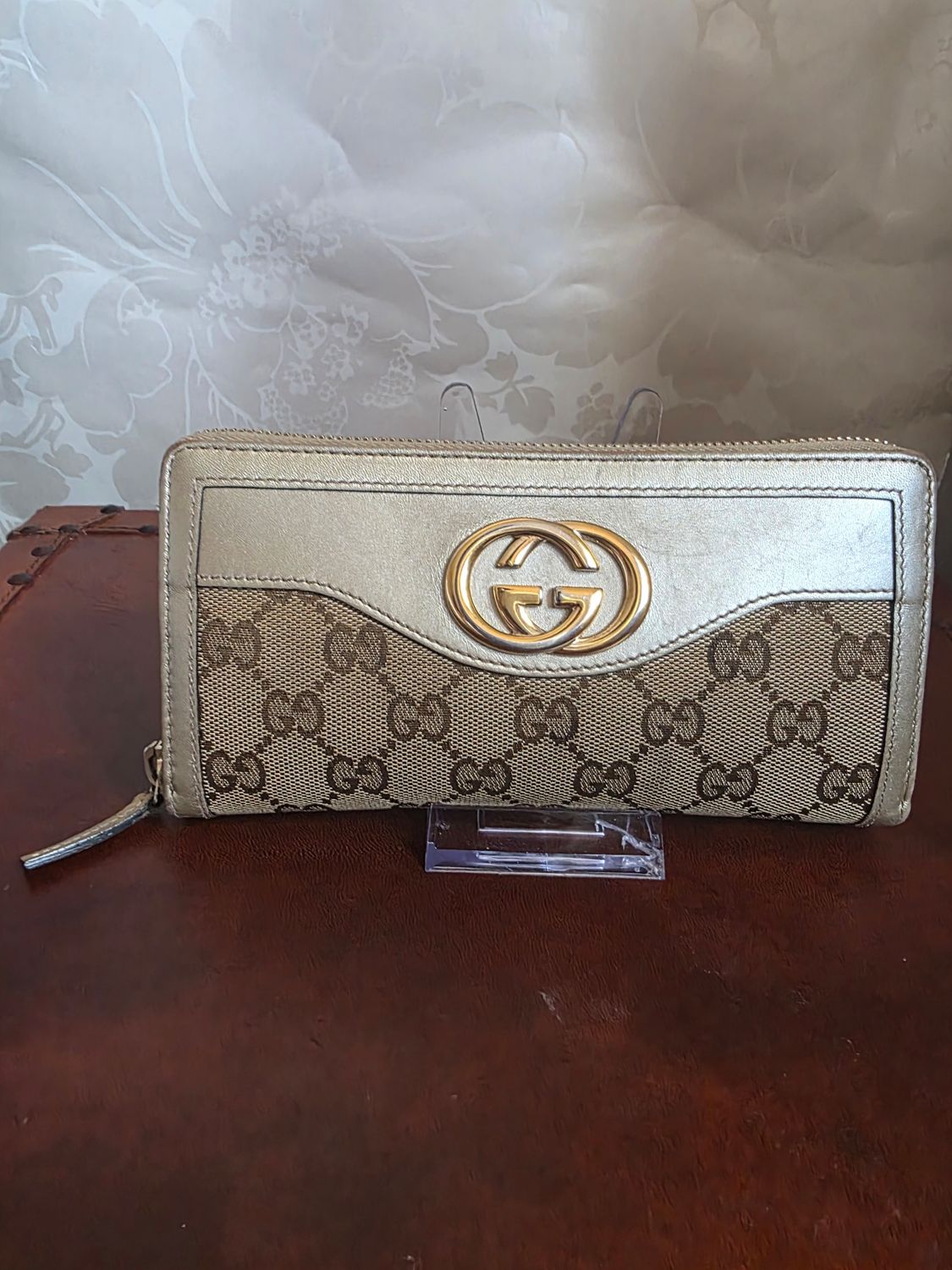 Gucci Beige supreme Long Wallet