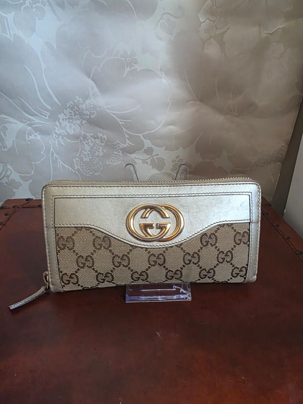 Gucci Beige supreme Long Wallet