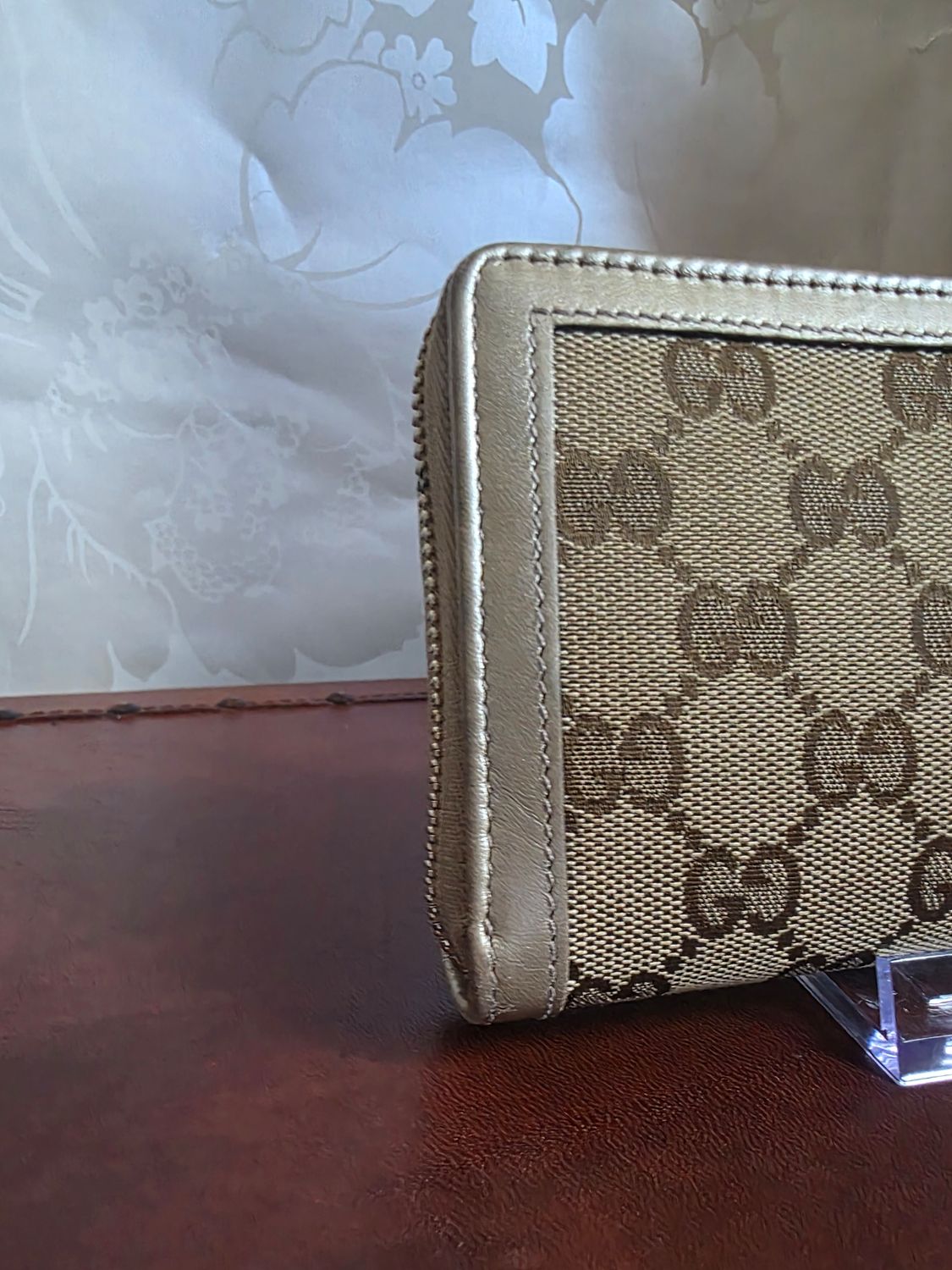 Gucci Beige supreme Long Wallet