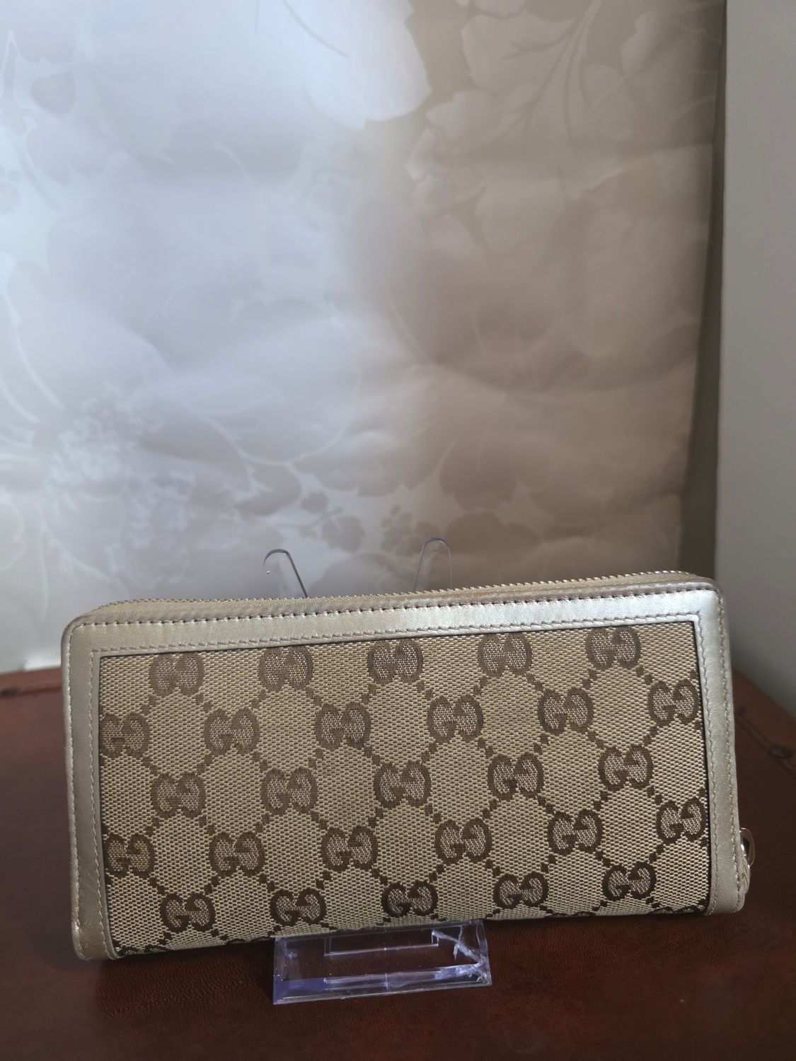 Gucci Beige supreme Long Wallet