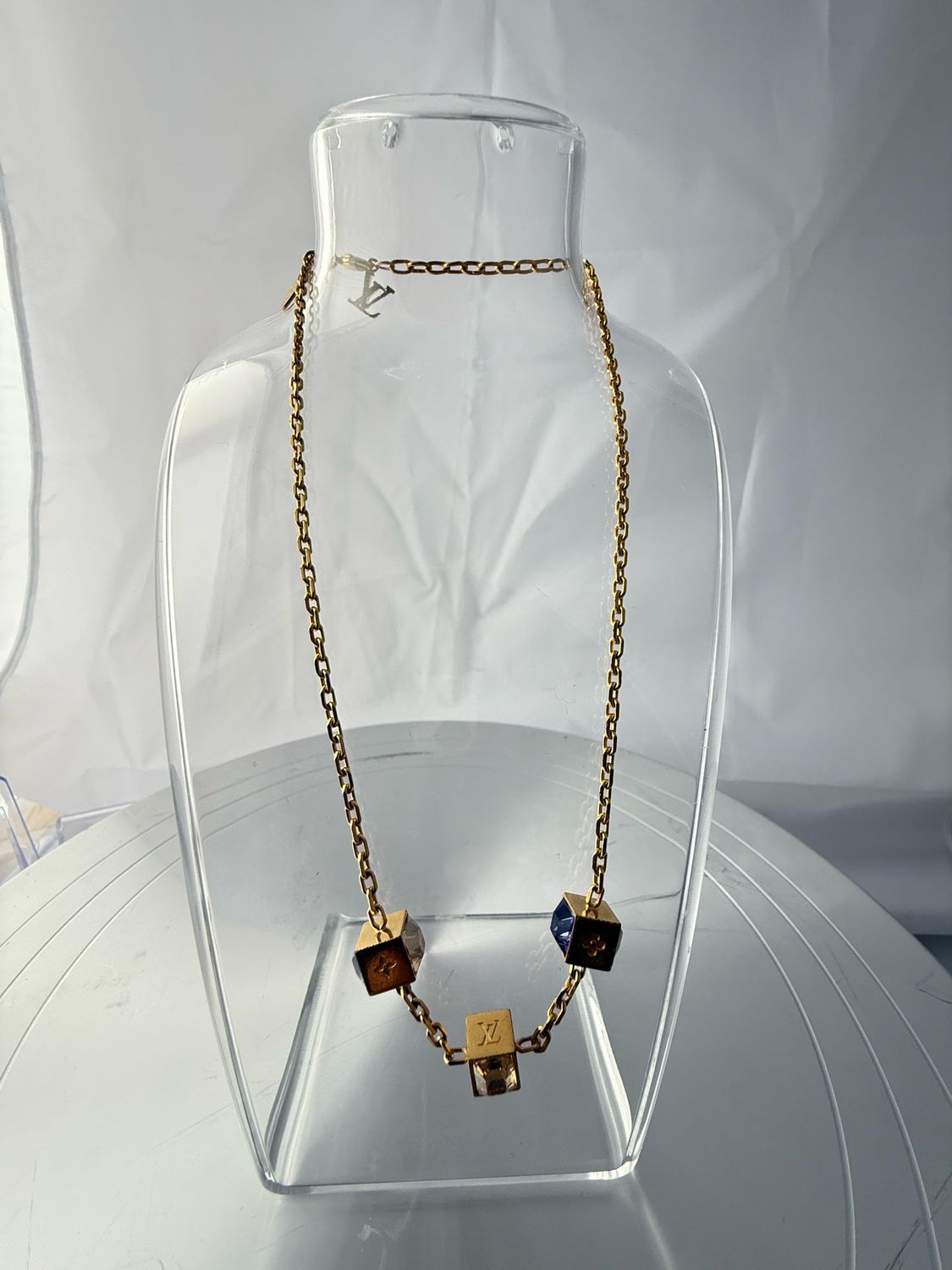 Louis Vuitton Collier Gamble Necklace gold Played