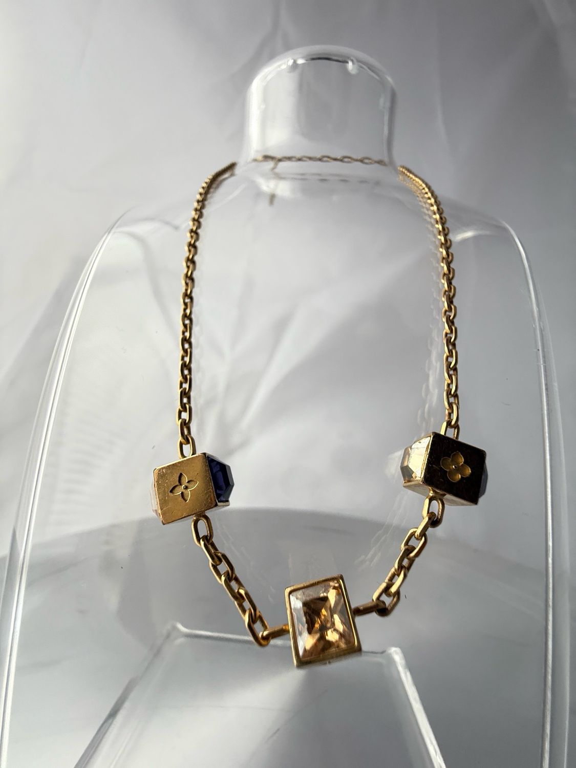 Louis Vuitton Collier Gamble Necklace gold Played