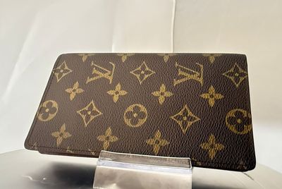 Louis Vuitton monogram bifold wallet
