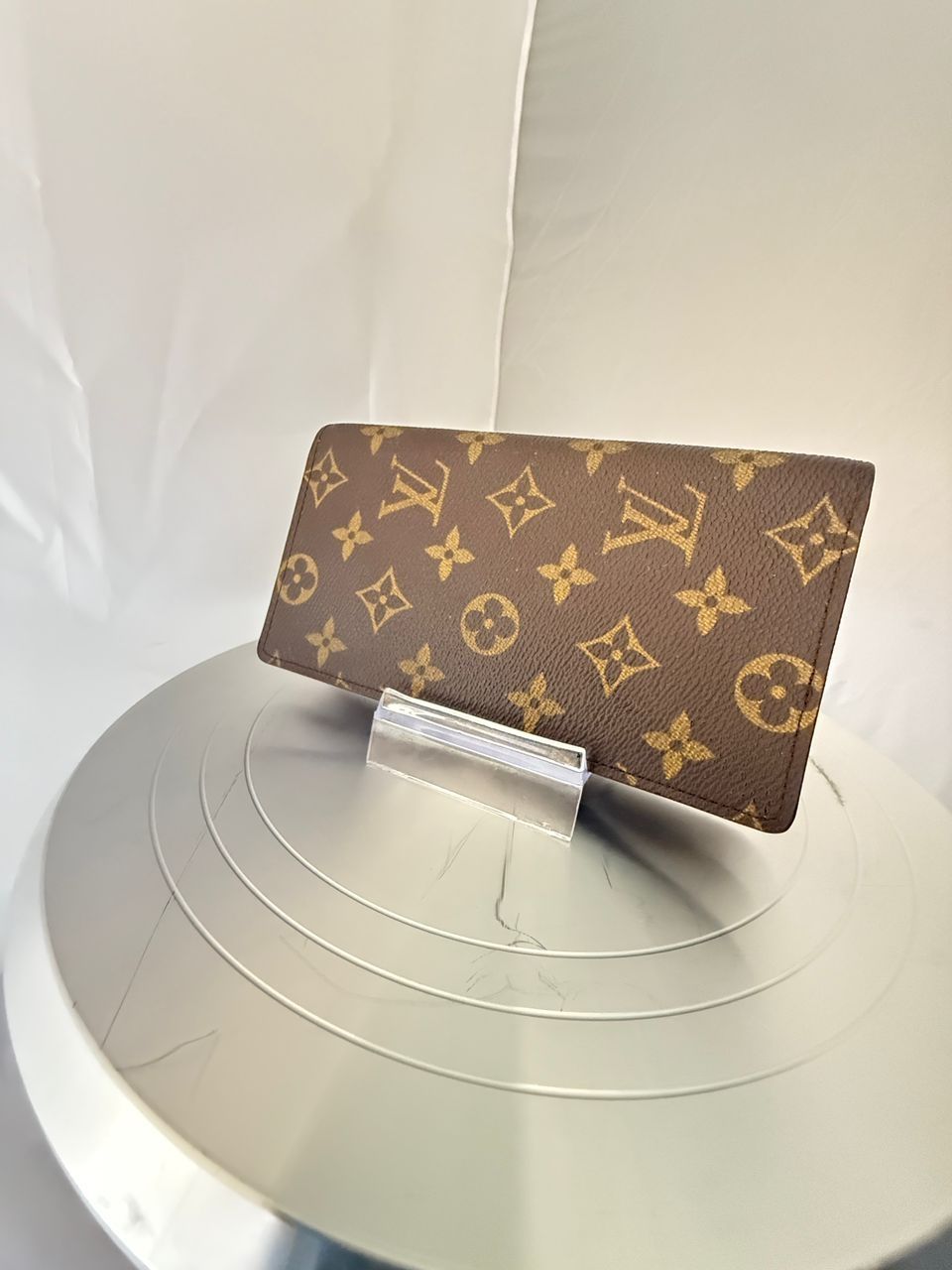 Louis Vuitton monogram bifold wallet