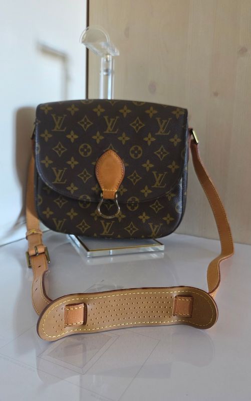 Louis Vuitton Vintage Monogram Saint-Cloud GM