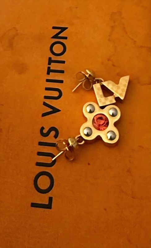 Louis Vuitton Boucle d&#39;oreille earrings