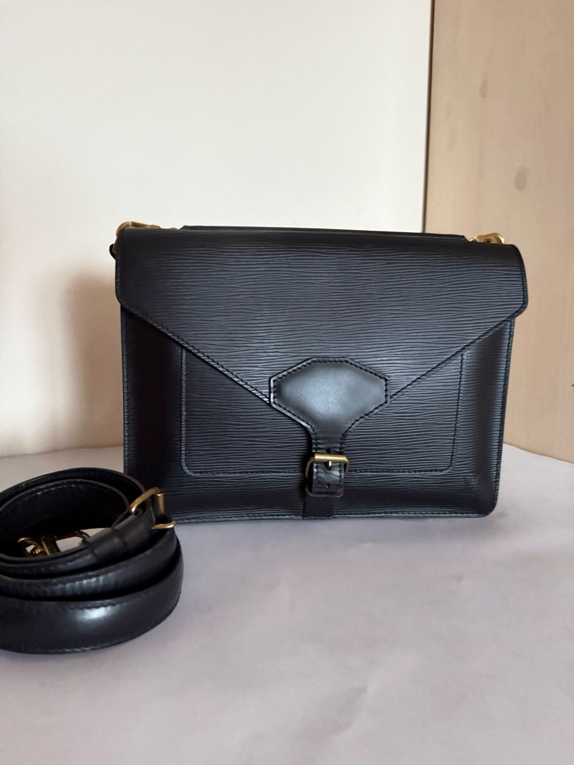 Louis Vuitton Monceau Two Way crossbody bag Black epi leather