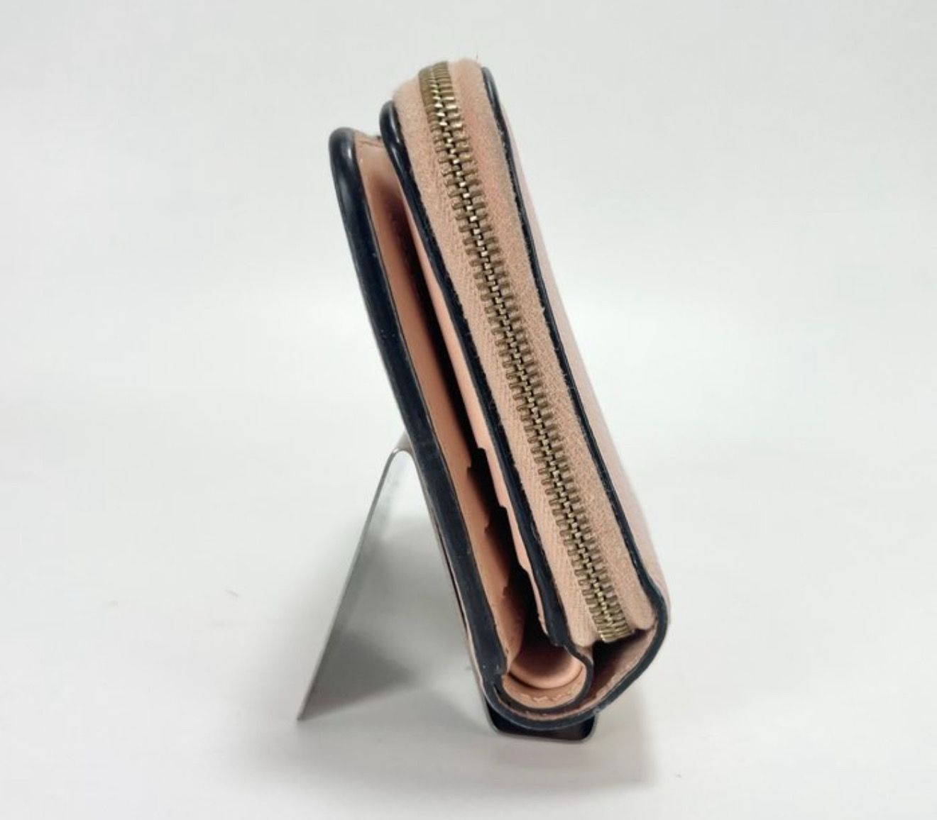 Fendi Logo Bifold leather Wallet Pink Poured