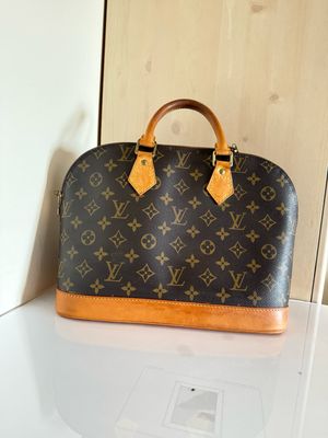 Louis Vuitton Alma Monogram MM