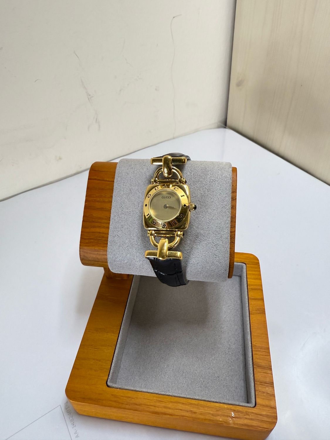 Gucci Wristwatch Gold