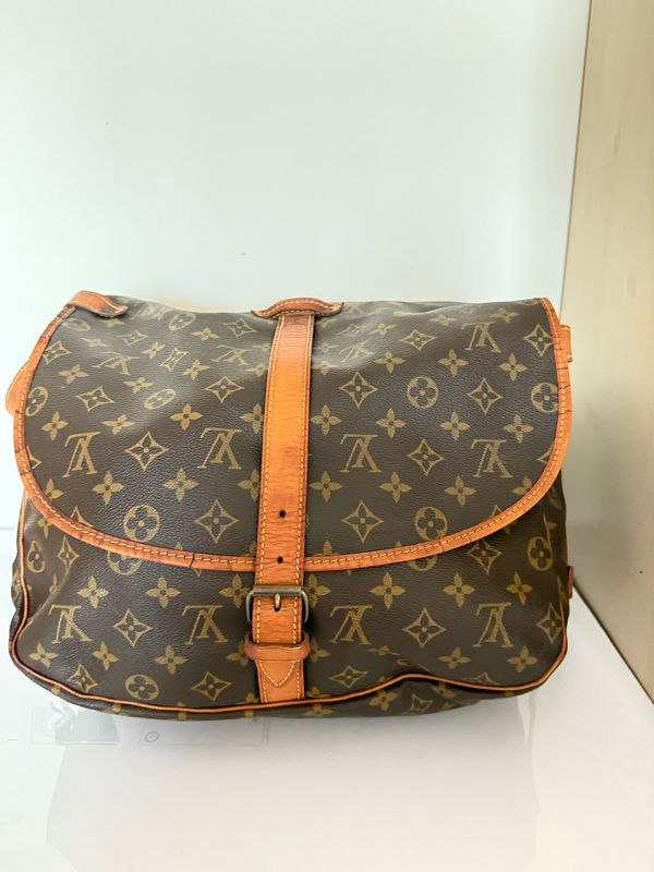 Louis Vuitton monogram Samiur 32 crossbody bag