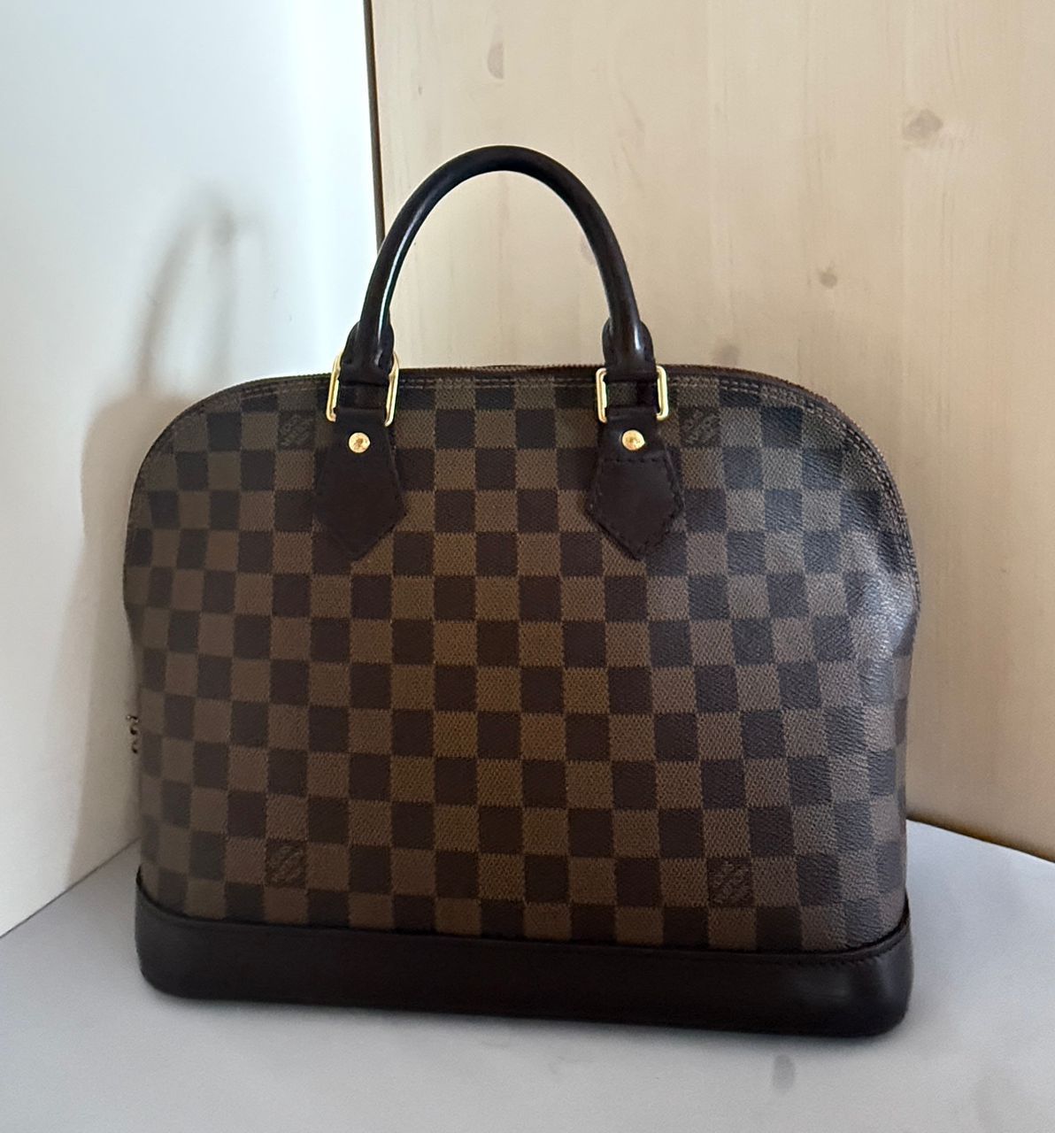 Louis Vuitton Alma Damier Ebene 