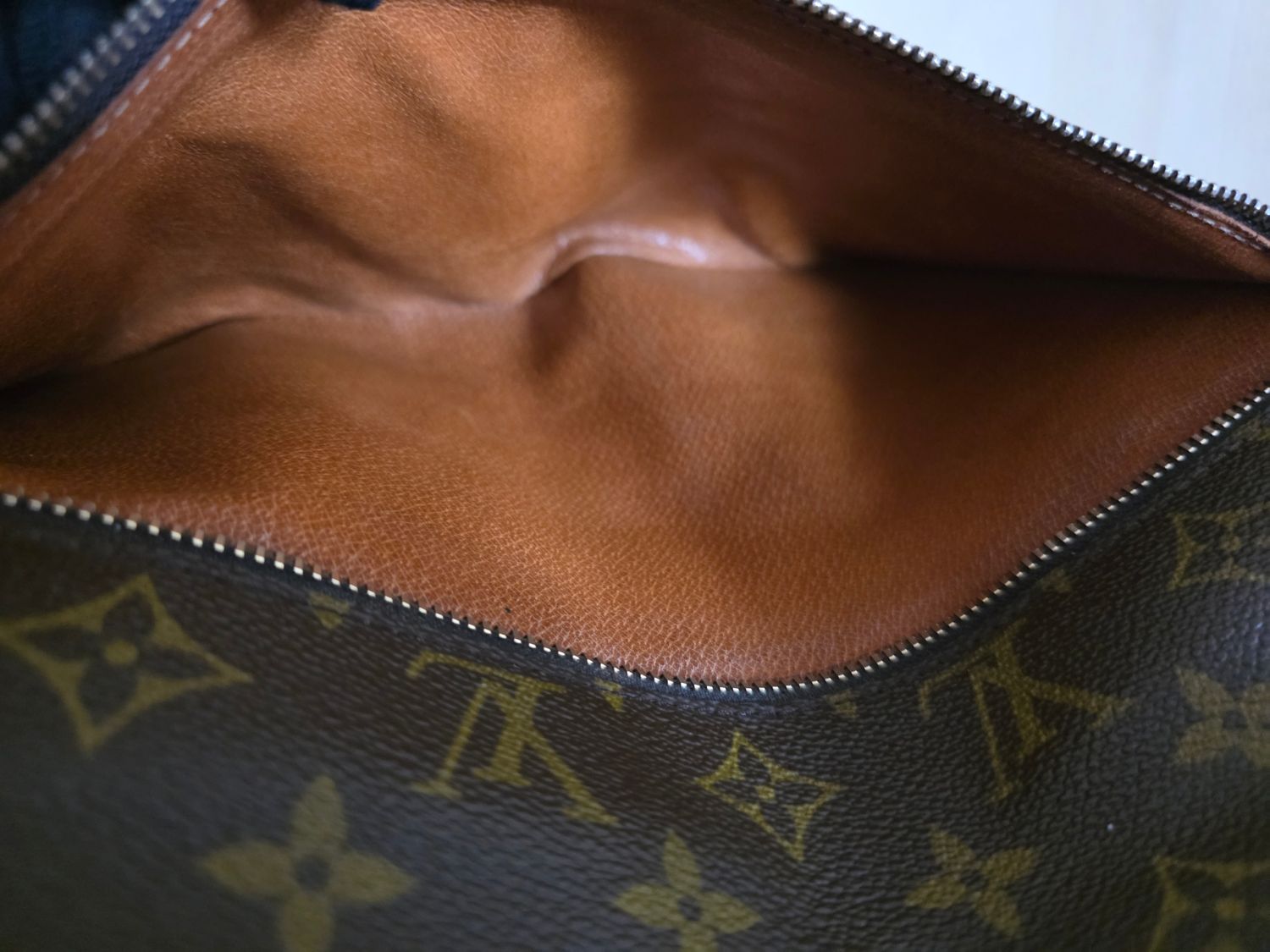 Louis vuitton pochette pilante 23cm