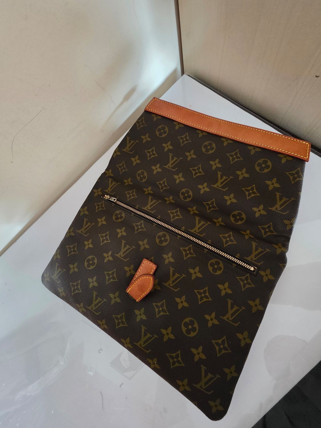 Louis vuitton pochette pilante 23cm