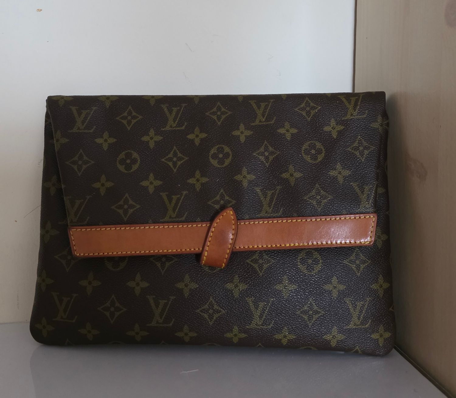 Louis vuitton pochette pilante 23cm