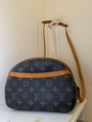 Louis Vuitton Blois crossbody bag monogram 