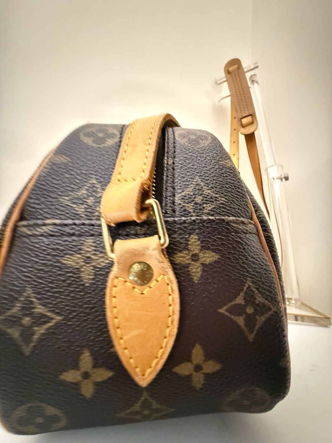 Louis Vuitton Blois crossbody bag monogram 