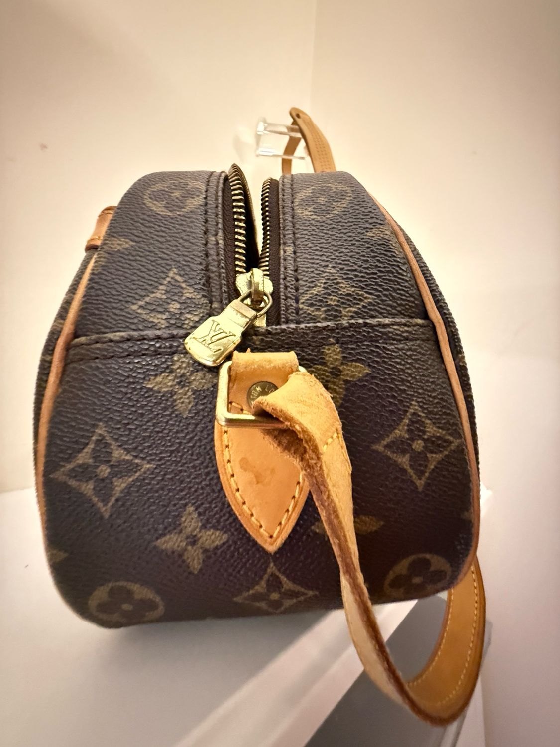 Louis Vuitton Blois crossbody bag monogram 