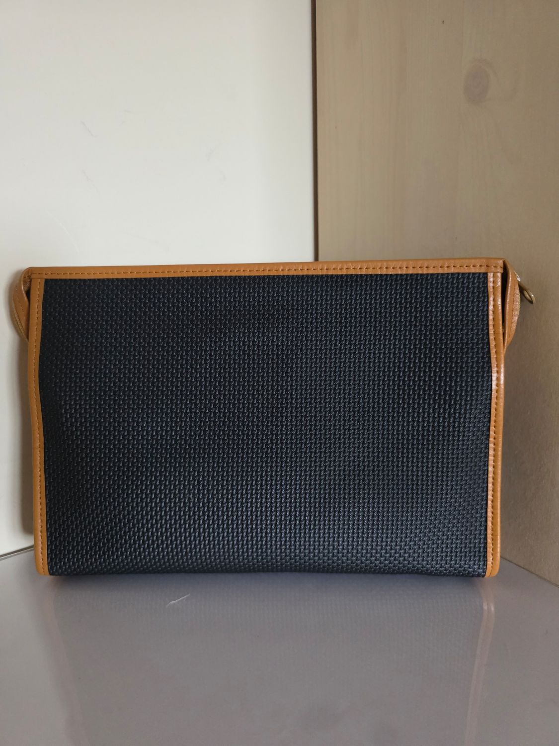 Name Yves Saint Laurent pouch black and camel