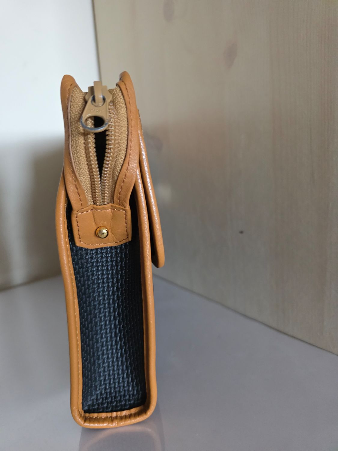 Name Yves Saint Laurent pouch black and camel