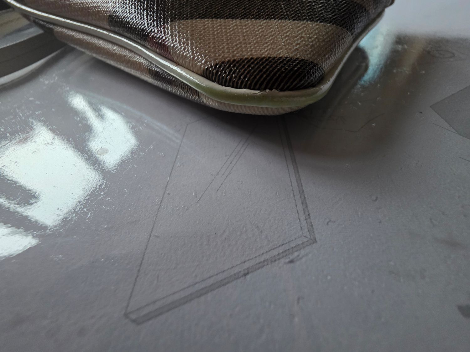 Burberry Nova Check wrist purse