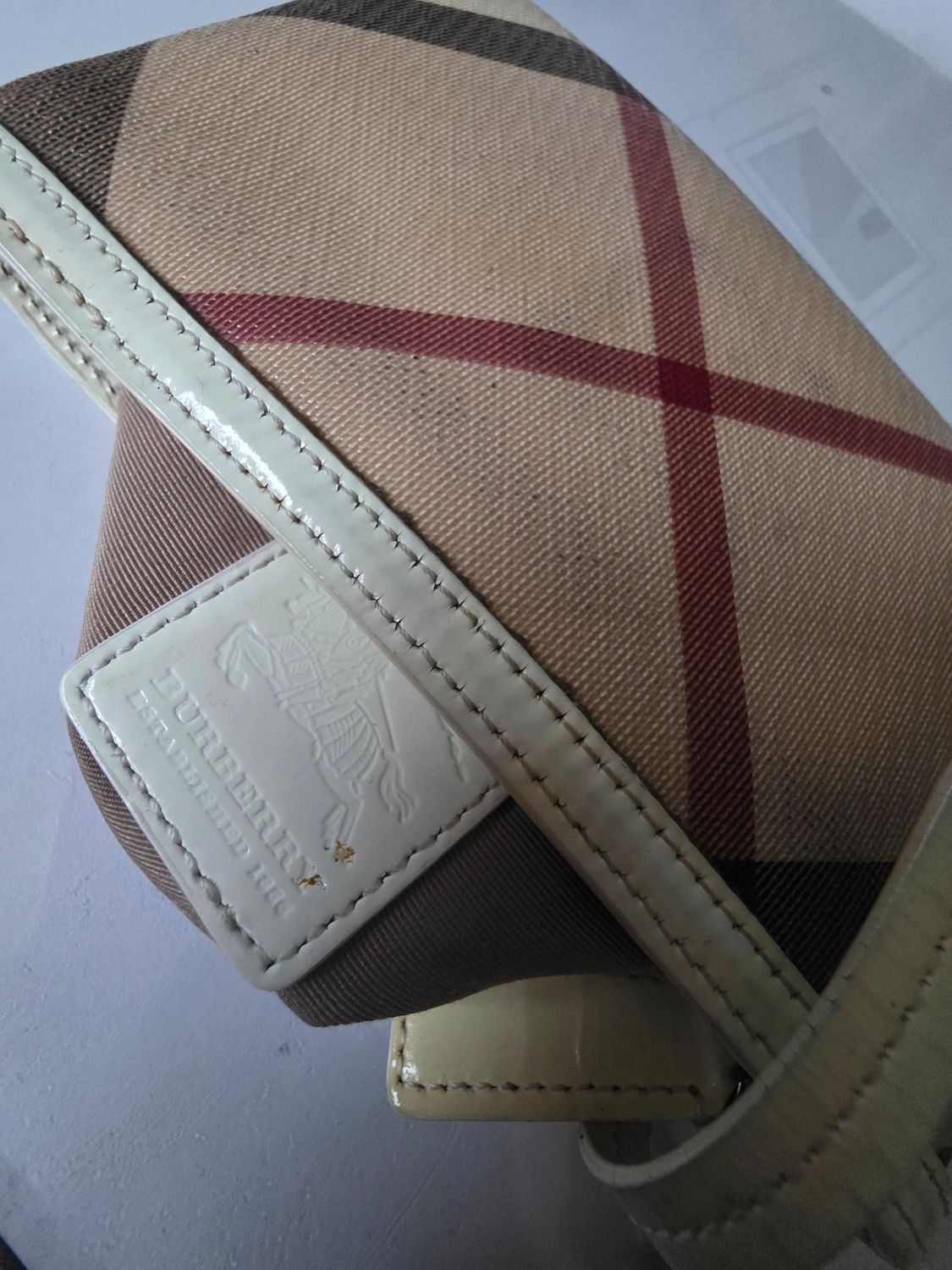 Burberry Nova Check wrist purse