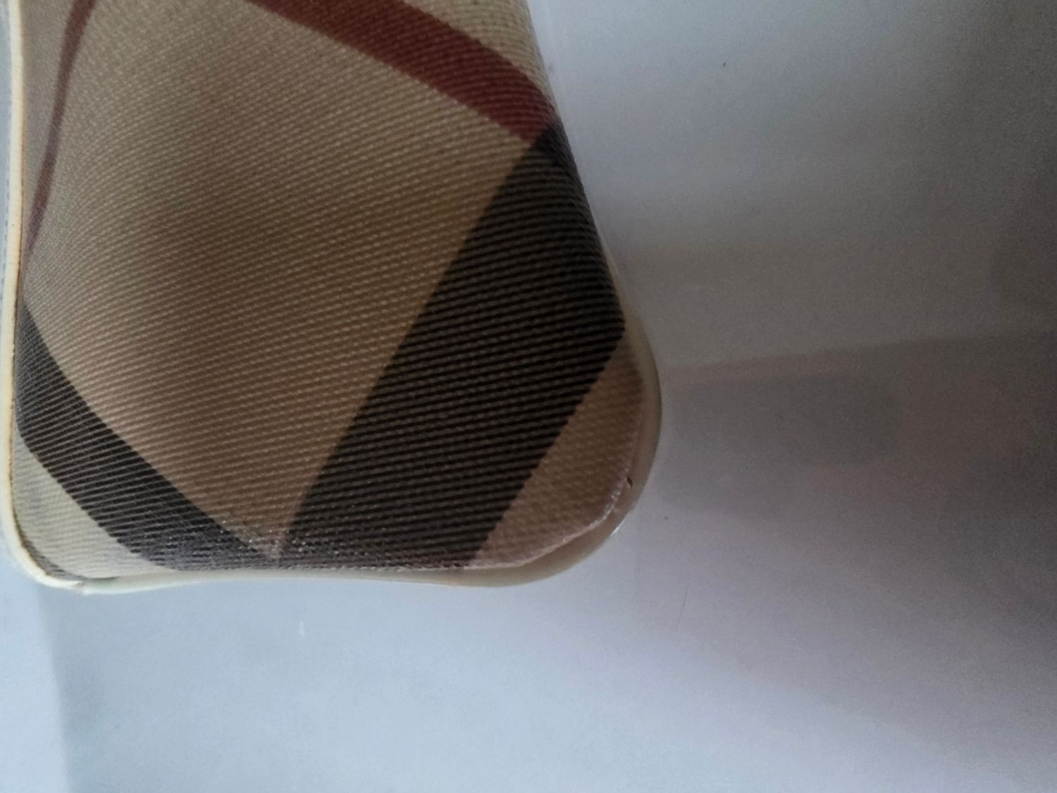Burberry Nova Check wrist purse
