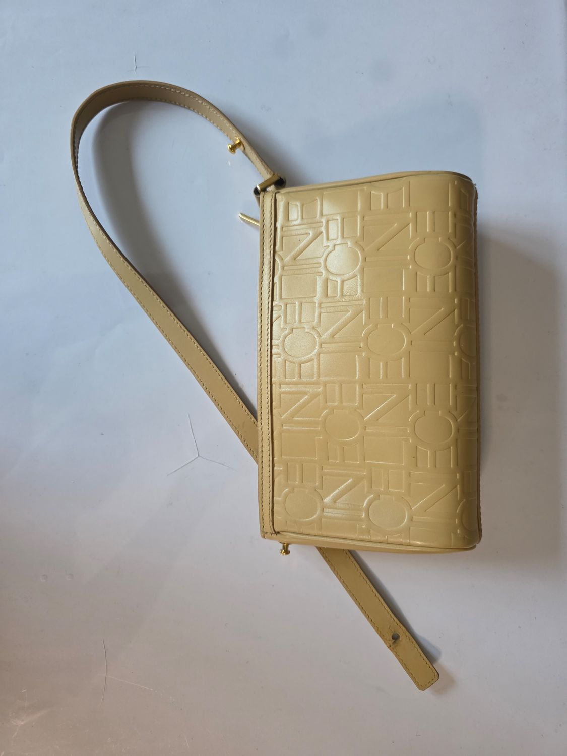 Cellne Vintage Embossed Shoulder Bag