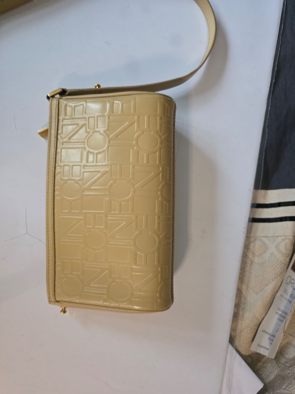 Cellne Vintage Embossed Shoulder Bag